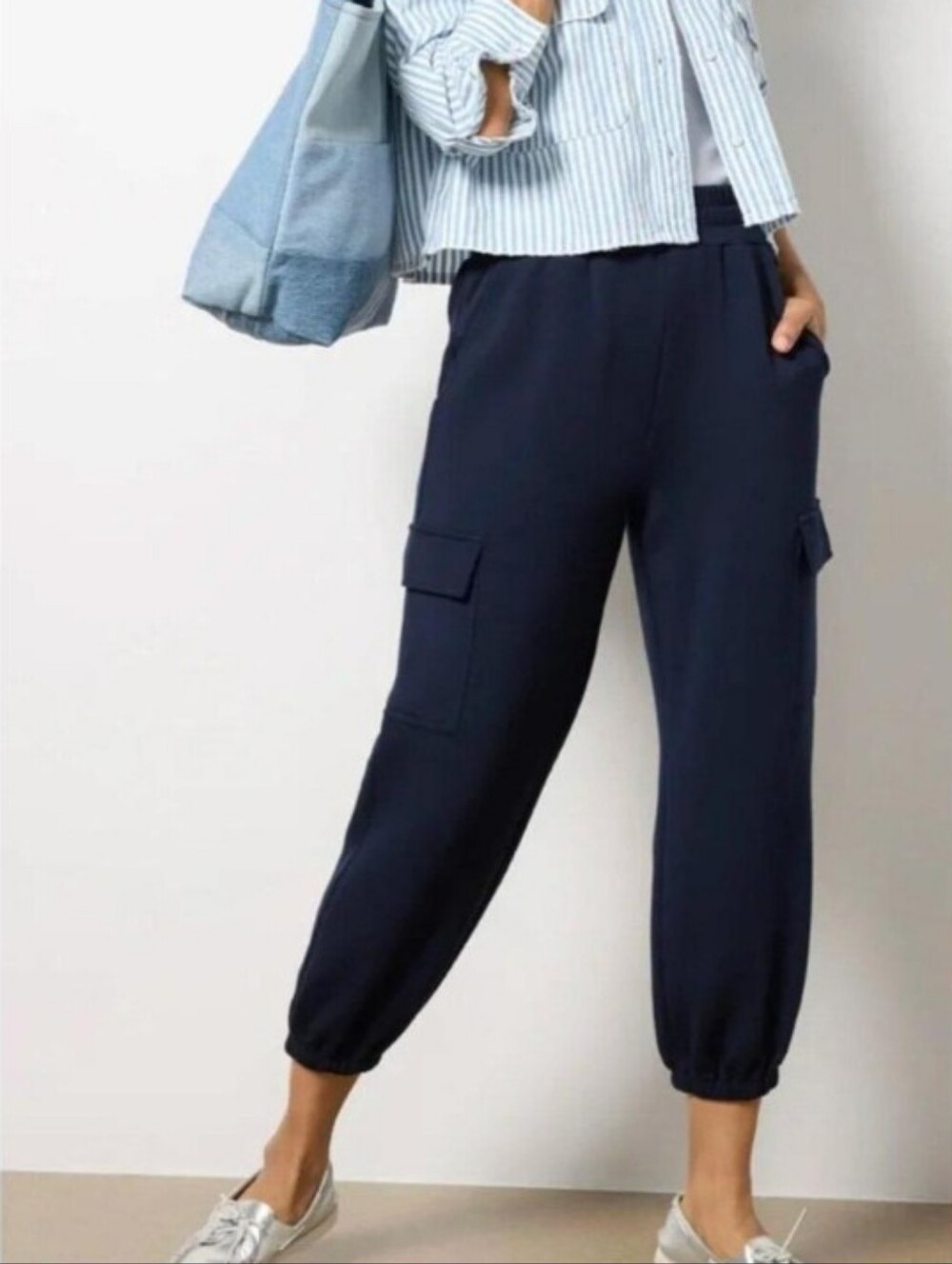 Varley Women’s Navy Cropped Cargo Jogger Pants